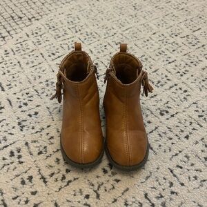 Carters 8T brown boots